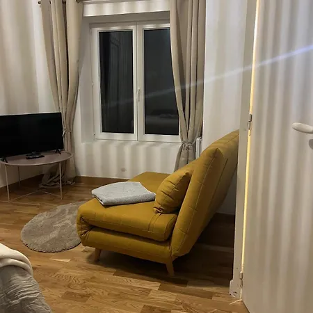 Гостевой дом Maison De Charme - La Rochelle - Ile De Re - *